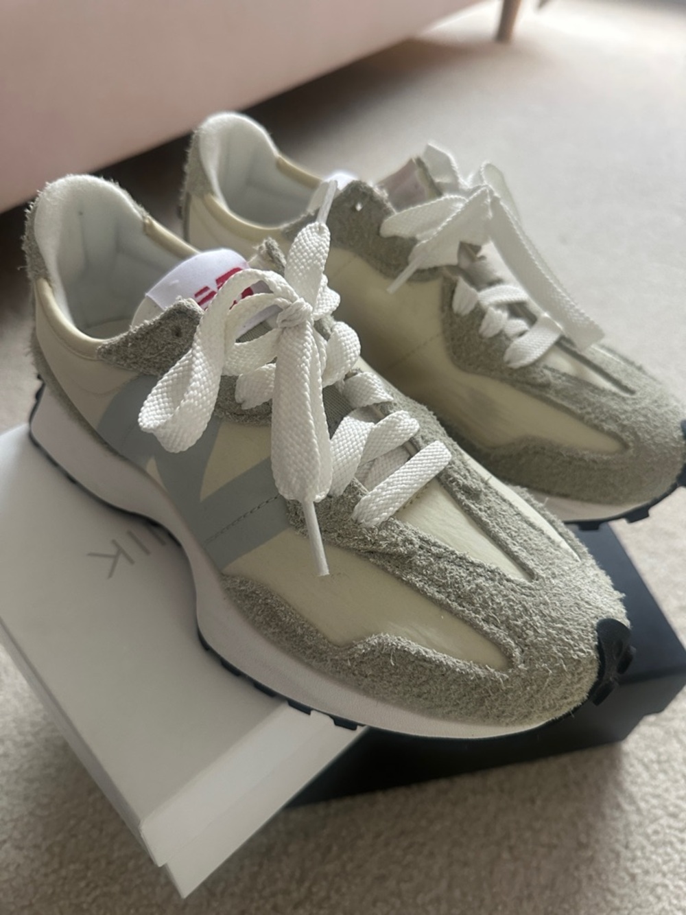New Balance 327 Cream and sage green Women's Sneakers